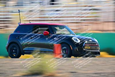 media/Oct-18-2025-Extreme Speed (Sat) [[d6d7e1fef1]]/Group 5/Session 3 (Turn 1)/